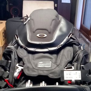 Oakley Kitchen Sink backpack